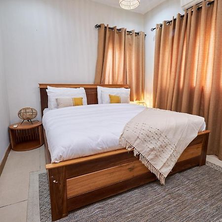 The Avery At Windsor Apartments, Osu Accra Extérieur photo